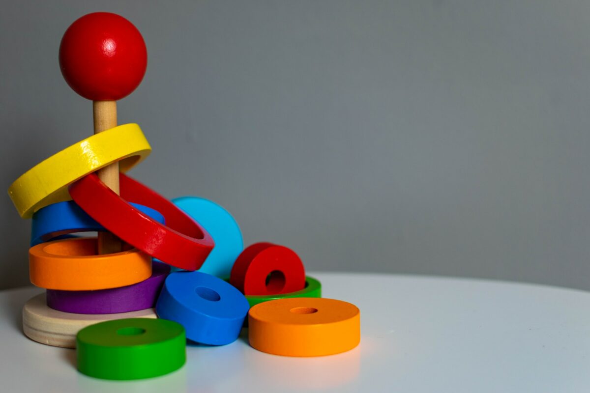 Zabawki edukacyjne dla dzieci – jakie wybrać?